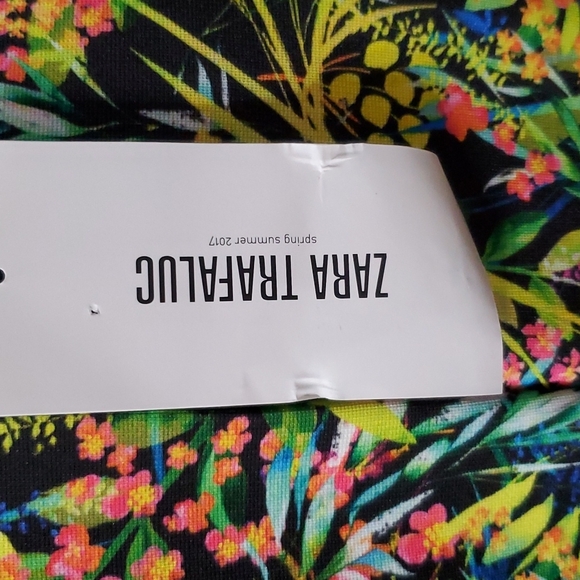 Zara Trafalgac tropical floral pattern sort sleeve multicolored dress - Picture 4 of 8